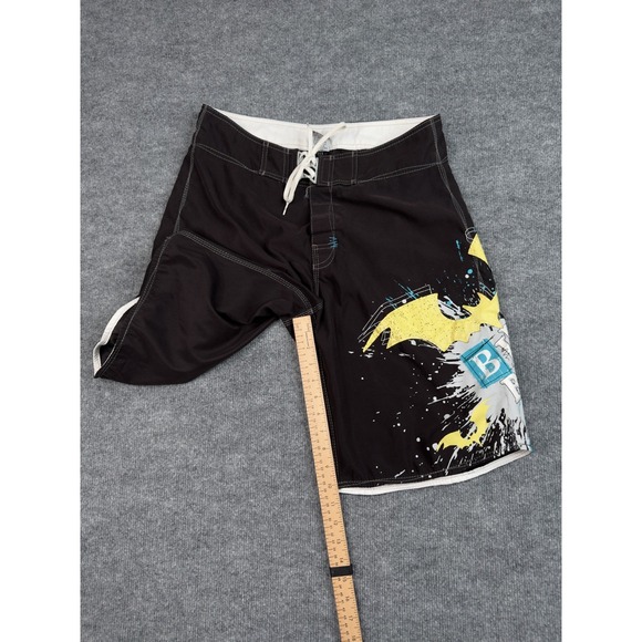 Billabong Graphic Rare Halloween Boardshorts Goth Bat Sz 33 Black Surf Swim Y2K - Picture 11 of 16
